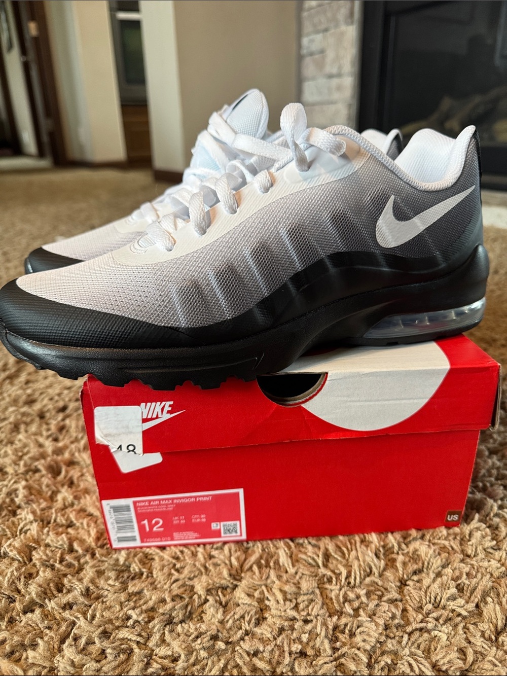 Nike Men’s Air Max Trainer - White and Black